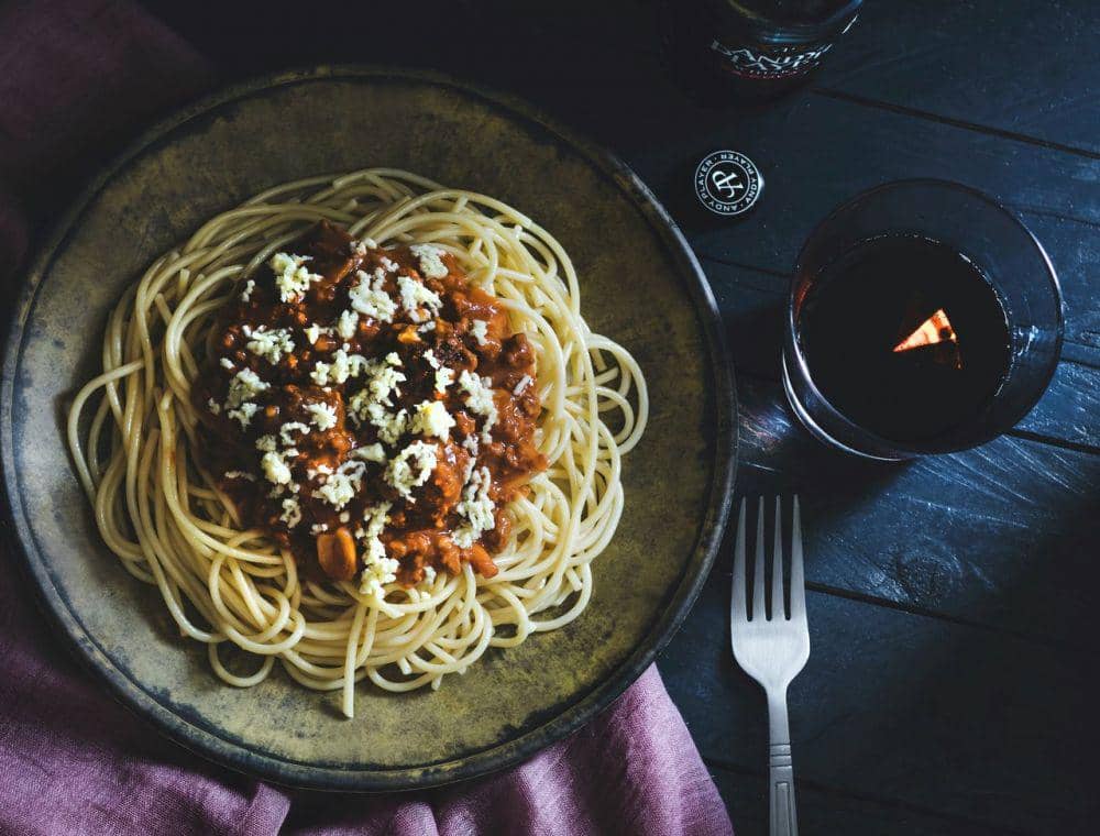 ilustrasi lentil bolognese (unsplash.com/Eiliv-Sonas Aceron)