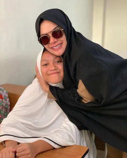 Anak mondok (Instagram.com/nikitamirzanimawardi)