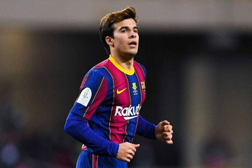 Riqui Puig (barcablaugranes.com)