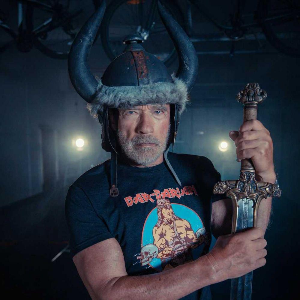 9 Potret Bugar Arnold Schwarzenegger di Usia 74 Tahun, Bikin Takjub!