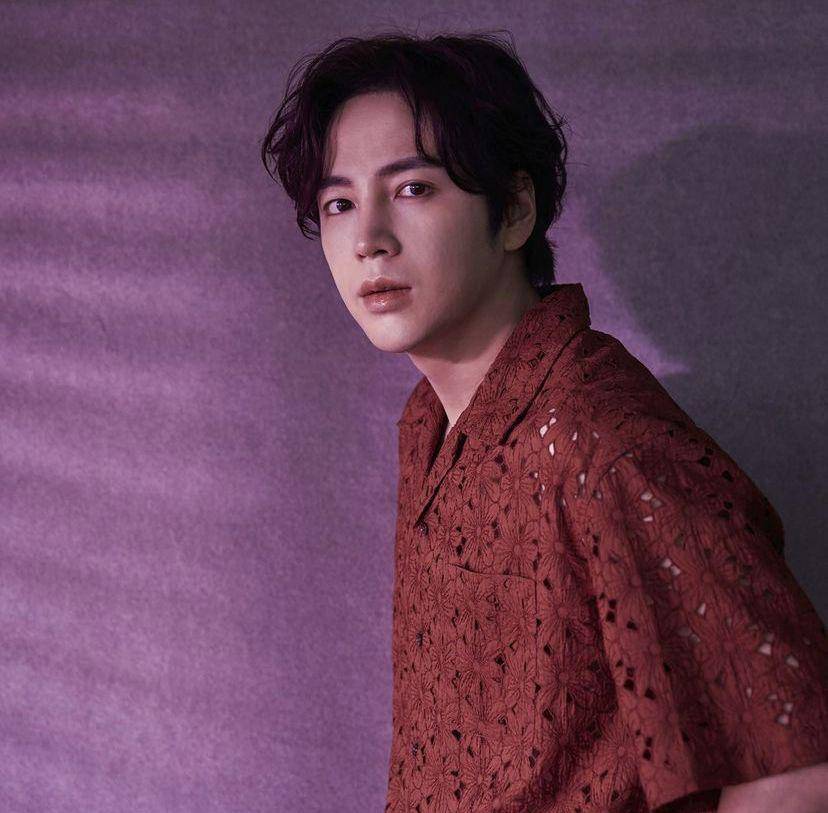 Jang Geun Suk (instagram.com/_asia_prince_jks/)