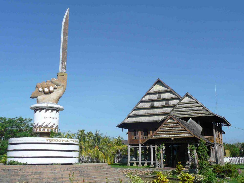 Istana Luwu (triptrus.com)