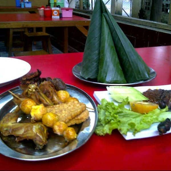 nasi uduk gondangdia (Twitter.com/langitRTV)