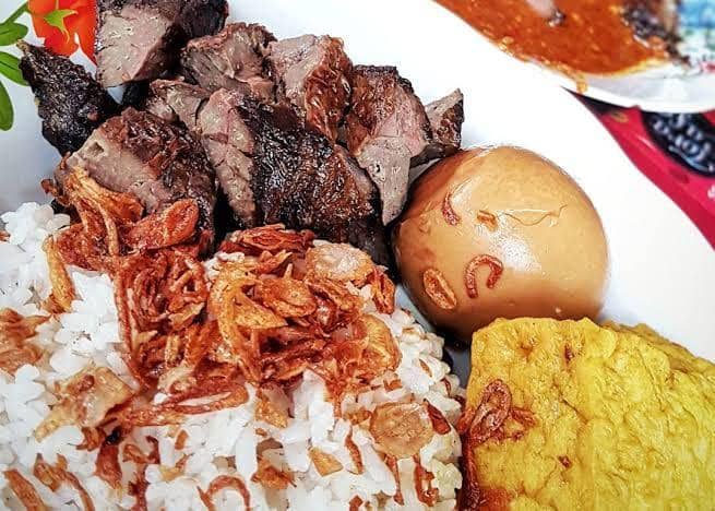 nasi uduk patal senayan (Twitter.com/txtdrjkt)