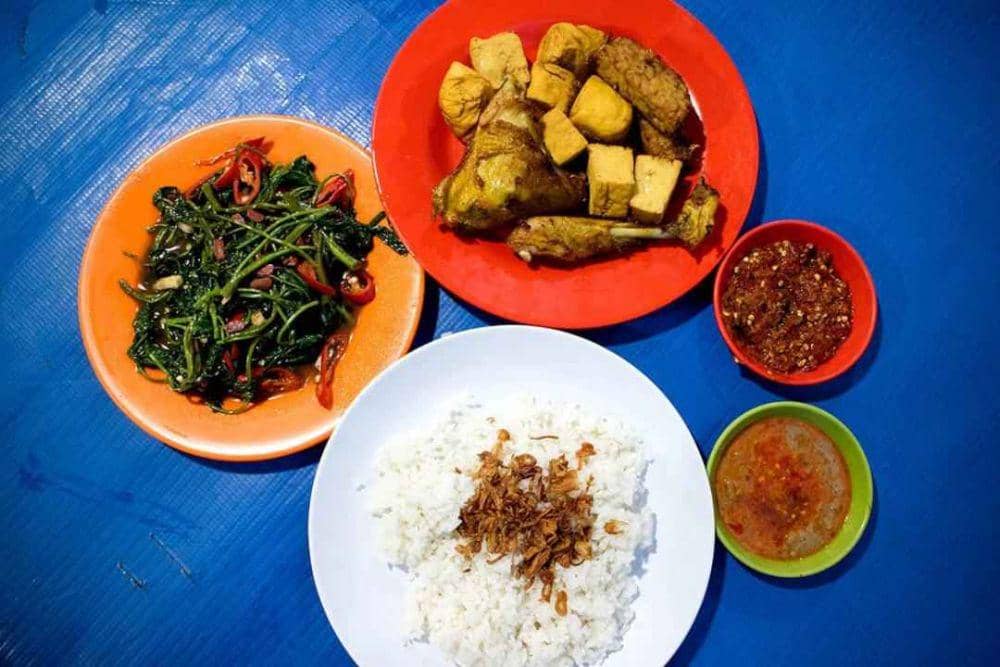 nasi uduk kota intan (Traveloka.com)