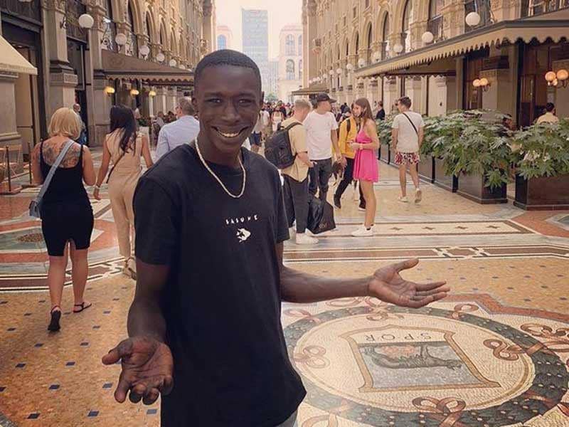 10 Video Kocak dan Seru Khaby Lame, Hidup Memang Jangan Dibuat Sulit!