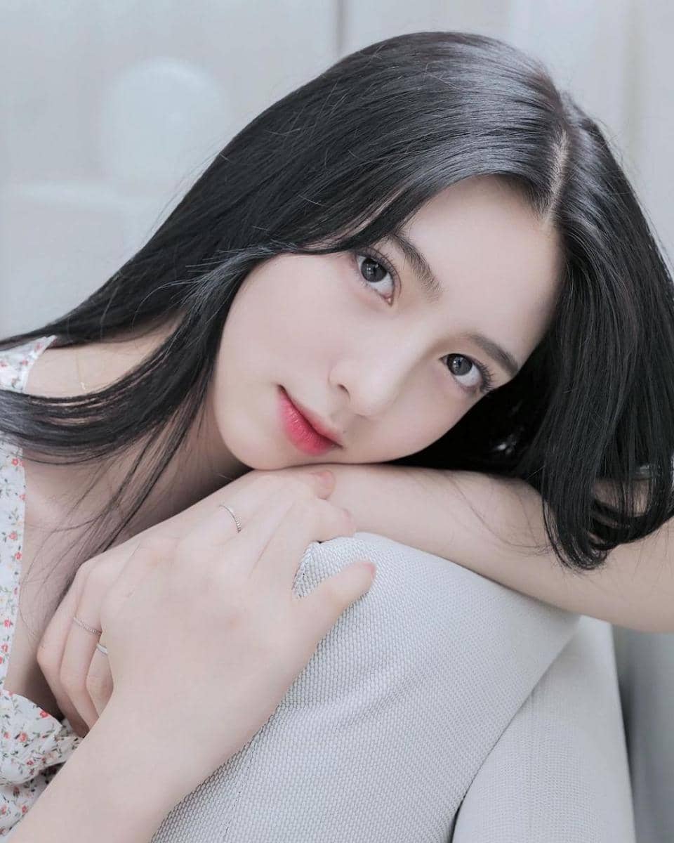 Kim Su Jung (instagram.com/suvelying)