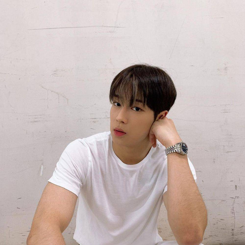 Dawon SF9 (instagram.com/dwww_w_)
