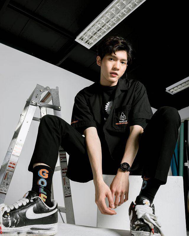 potret Aou Thanaboon, aktor GMMTV dengan tinggi badan 184 cm (instagram.com/aou_tnbknr)
