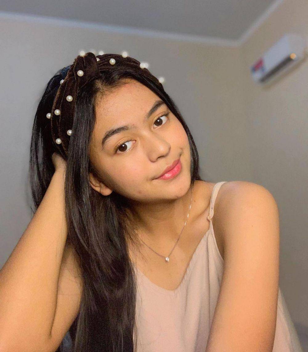 Dinda Mahira (instagram.com/dindaaaaa.17)