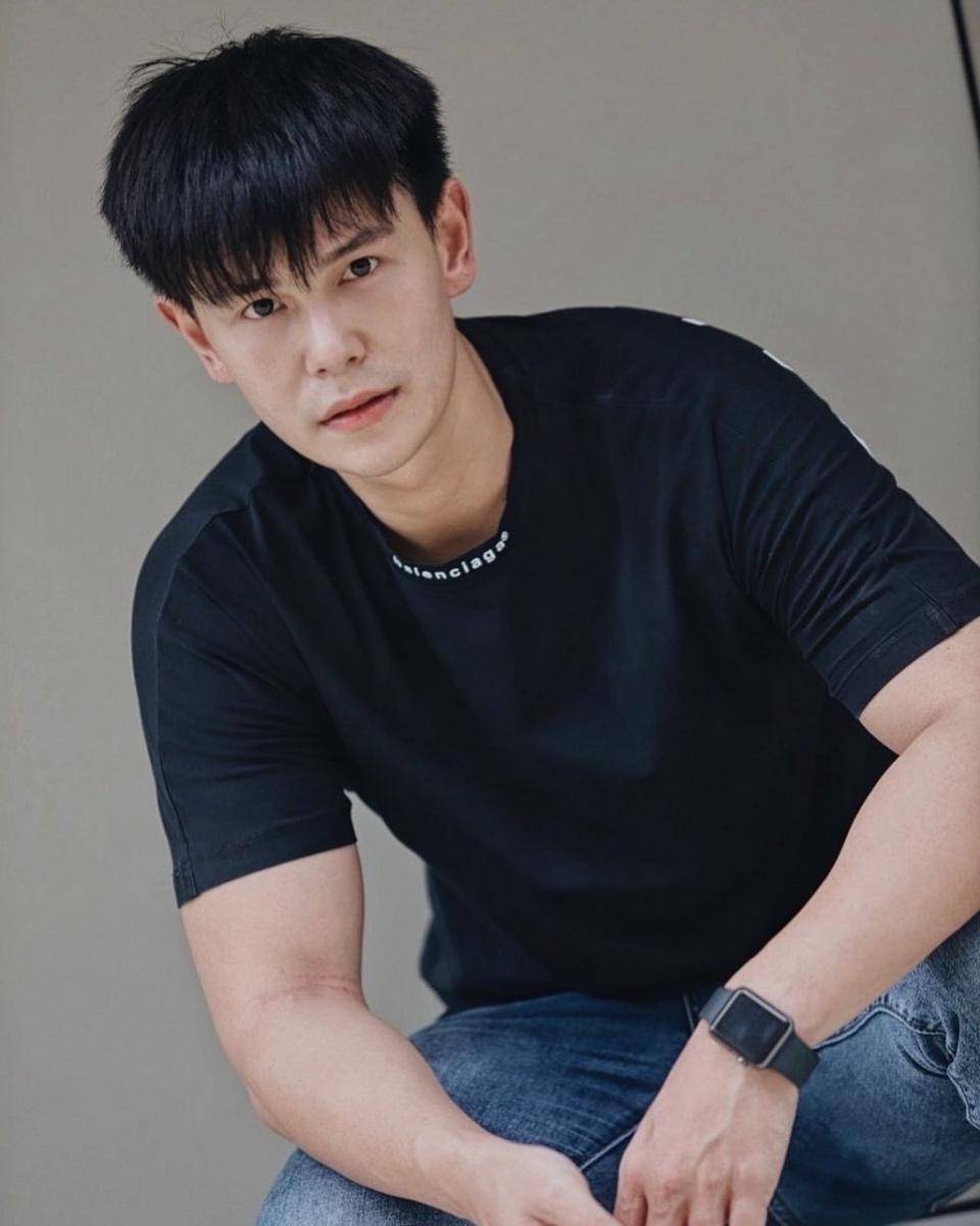potret Papang Phromphiriya, aktor GMMTV dengan tinggi badan 185 cm (instagram.com/papangpt)