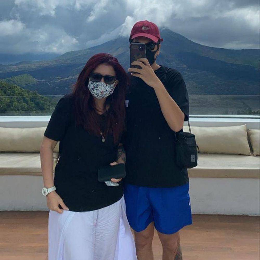 Kevin Julio dan ibunda (instagram.com/nancykeju/)
