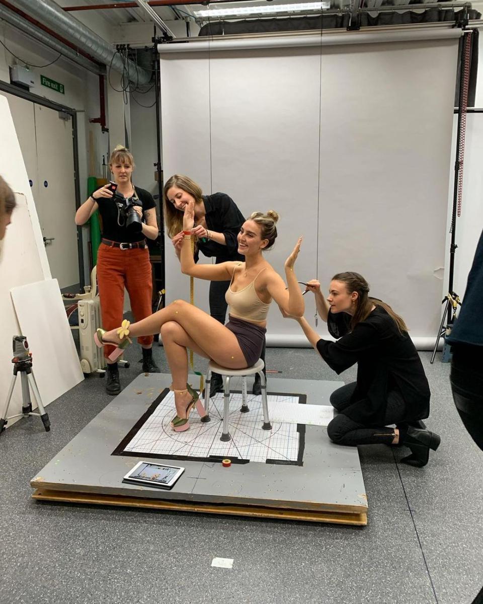 Pembuatan Patung Lilin Perrie Edwards Little Mix di Madame Tussauds London. (instagram.com/perrieedwards)