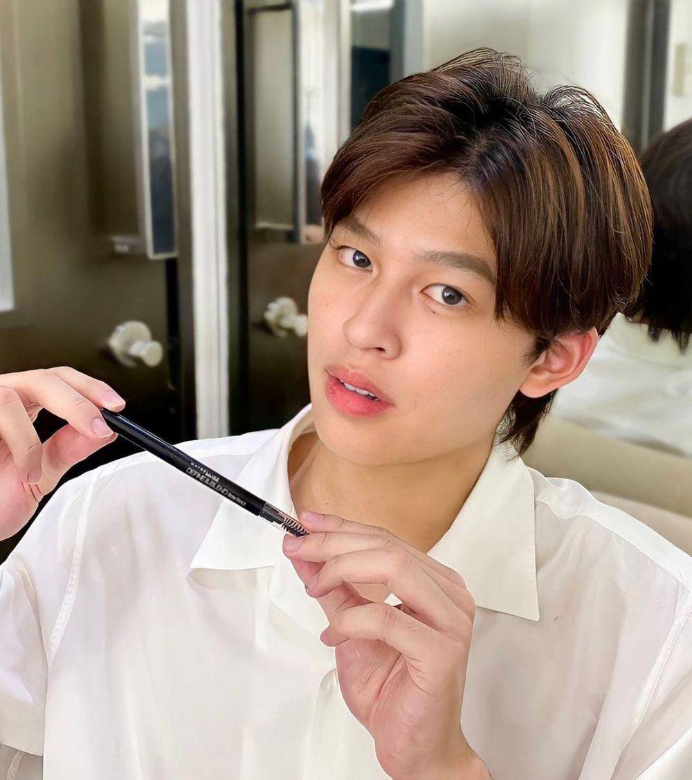 potret Pond Naravit, aktor GMMTV dengan tinggi badan 185 cm (instagram.com/ppnaravit)