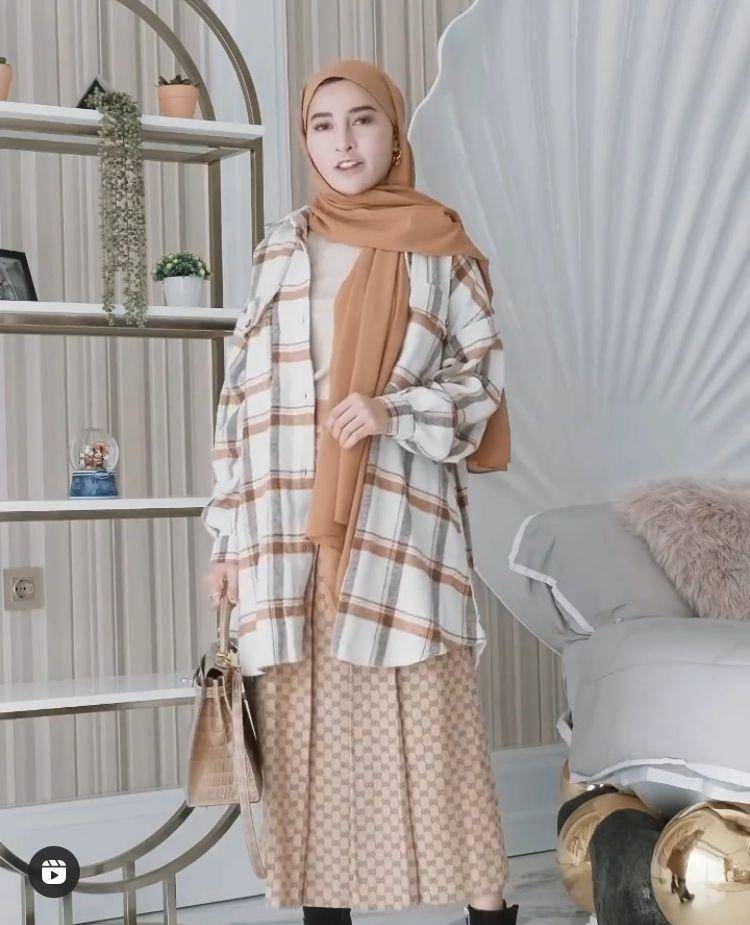 Shandy hijab (Instagram.com/shandypurnamasari)