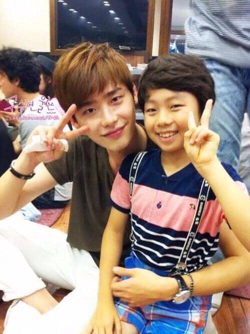 Lee Jong Suk dan Goo Seung Hyun (twitter.com/LeeJongsukID)