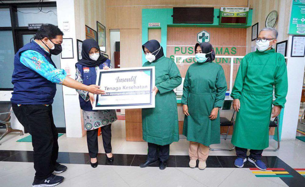 Rp13,8 Miliar Insentif untuk 906 Nakes Banyuwangi Cair!