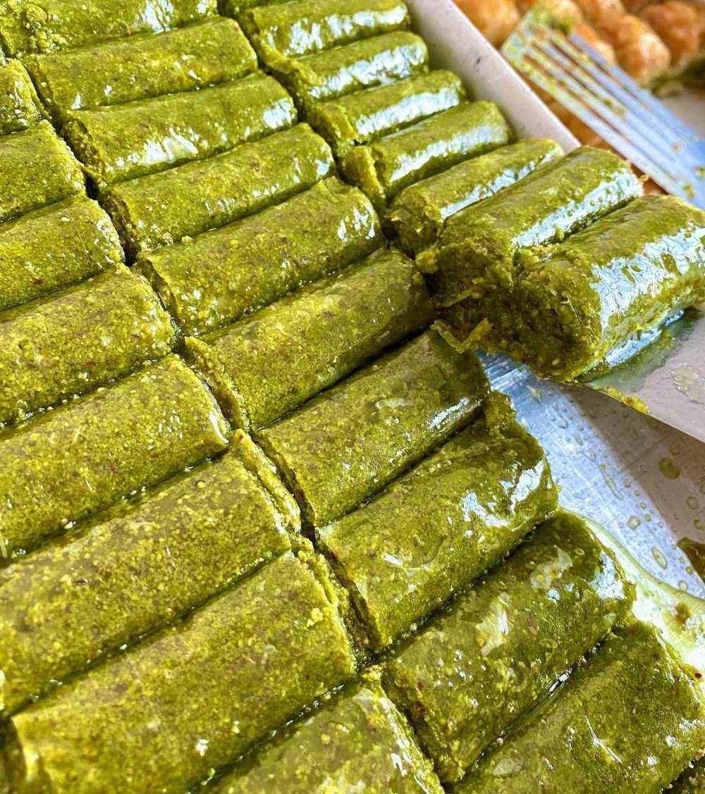 fistikli sarma (instagram/baklavaci_birmingham)