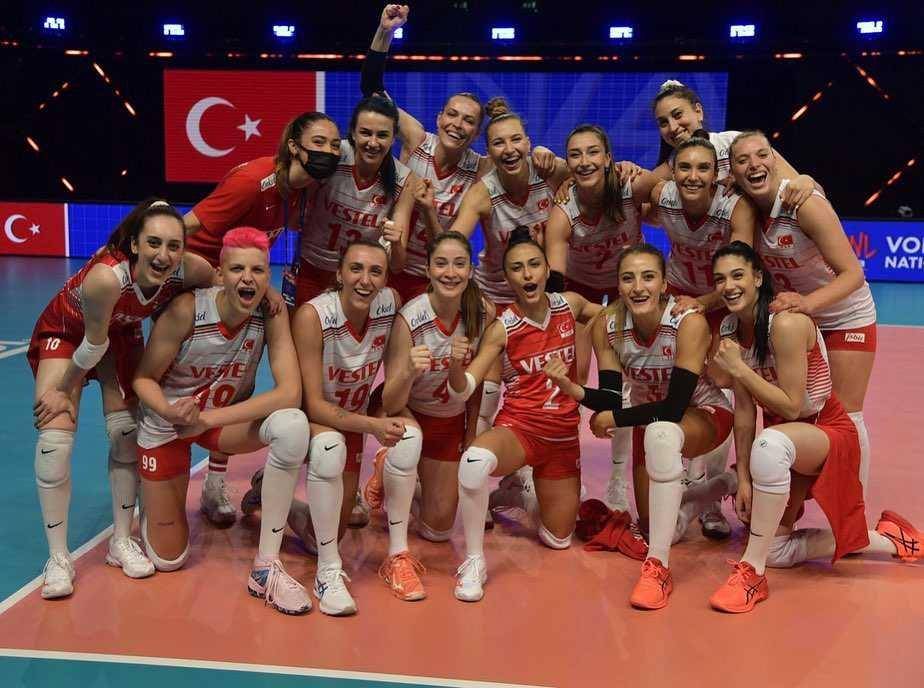 instagram.com/ebrarkarakurt18