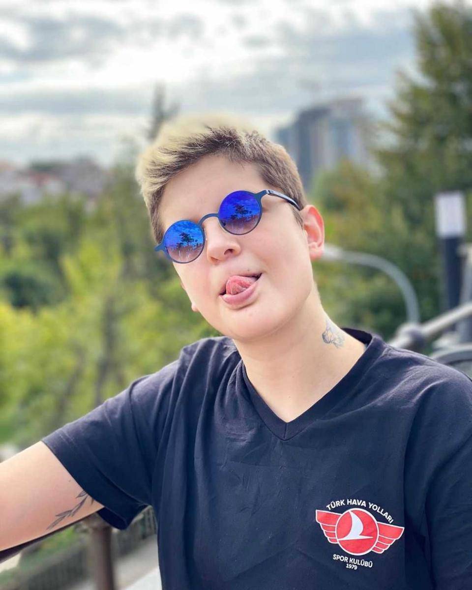 instagram.com/ebrarkarakurt18