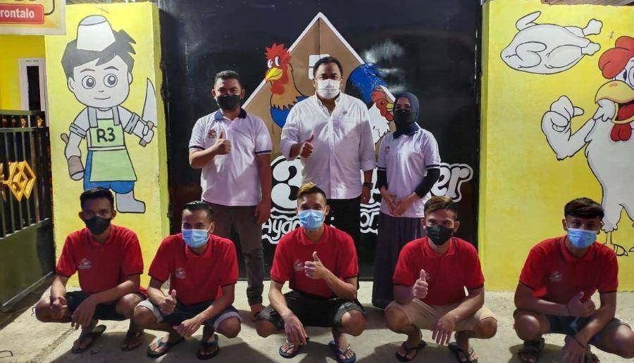 Wakil Ketua DPR RI fraksi Partai NasDem, Rachmad Gobel mengunjungi R3 Supplier Ayam Potong, Gorontalo (dok:istimewa)