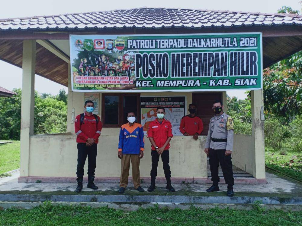 Foto : Tim Manggala Agni, TNI, Polri terus melakukan sosialisasi rawan karhutla dan mendirikan pos/ IDN Times, Dokumentasi Manggala Agni