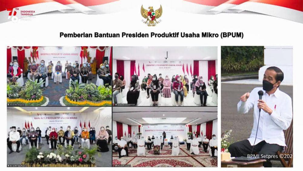 Presiden Jokowi Widodo dalam acara penyerahan BPUM di Istana Kepresidenan, Jakarta, Jumat (30/7/2021). (Dok. BPMI Setpres)