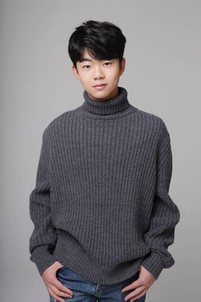 Jung Joon Won (twitter.com/theseoulstory)