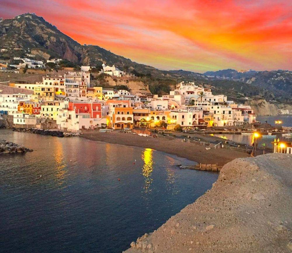 Sant’Angelo, Ischia (instagram.com/gabriy62)