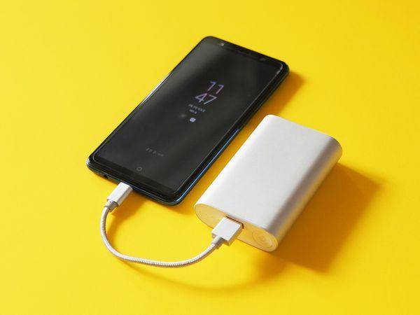 Ilustrasi power bank (pixabay/LYOO_JW)