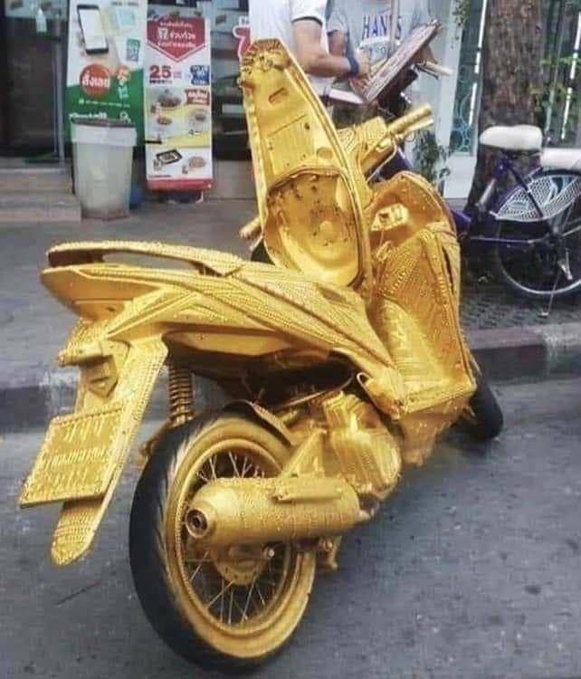 potret hasil modifikasi motor (instagram.com/lambeonlen)