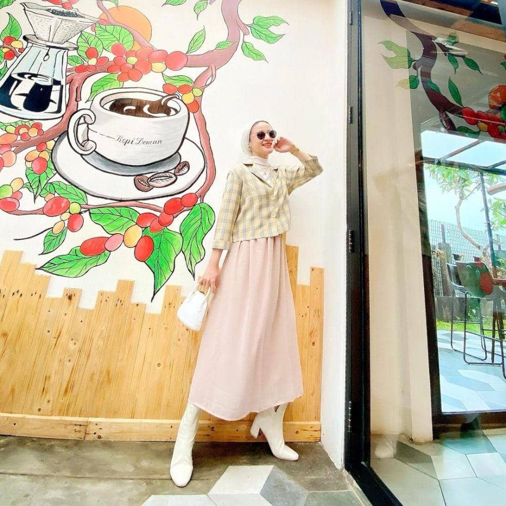 Padu padan rok ala Miara (instagram.com/mia_raaa)