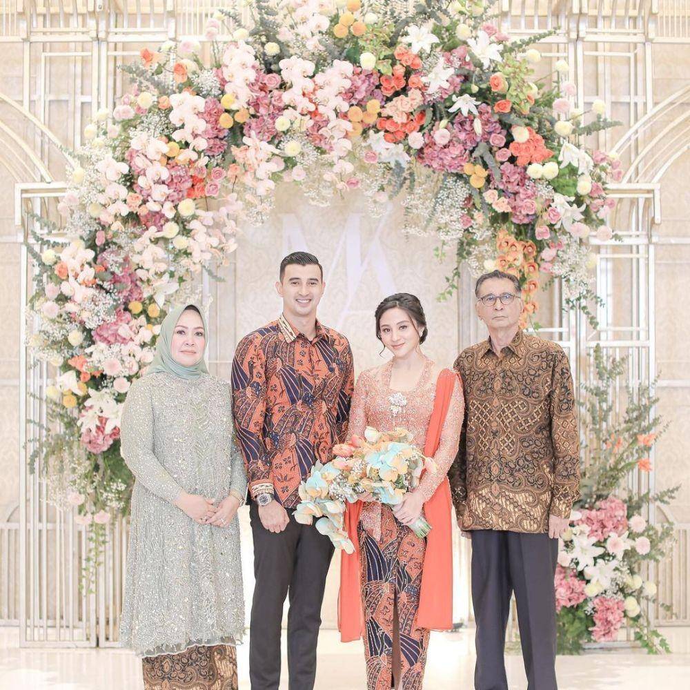 Margin Wieheerm (instagram.com/alisyakieb)
