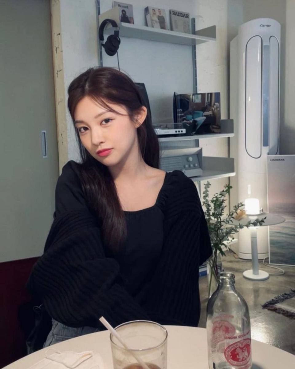 Lee Si Woo (instagram.com/s2xwo)