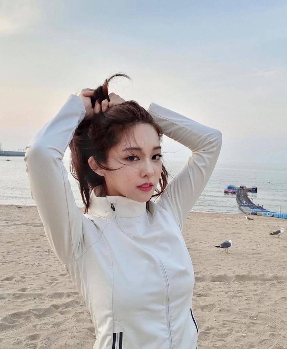 Lee Si Woo (instagram.com/s2xwo)