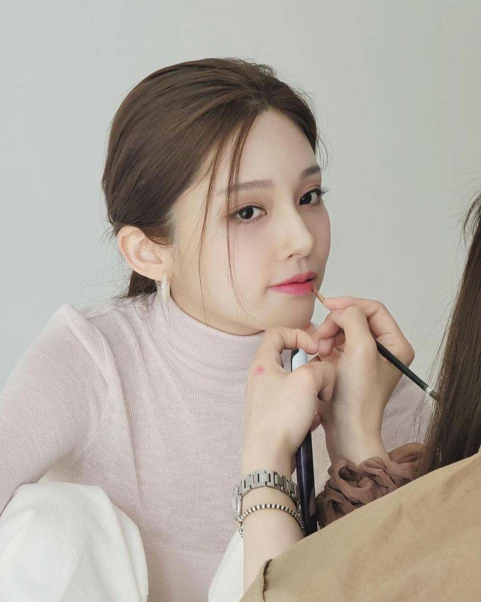Lee Si Woo (instagram.com/s2xwo)