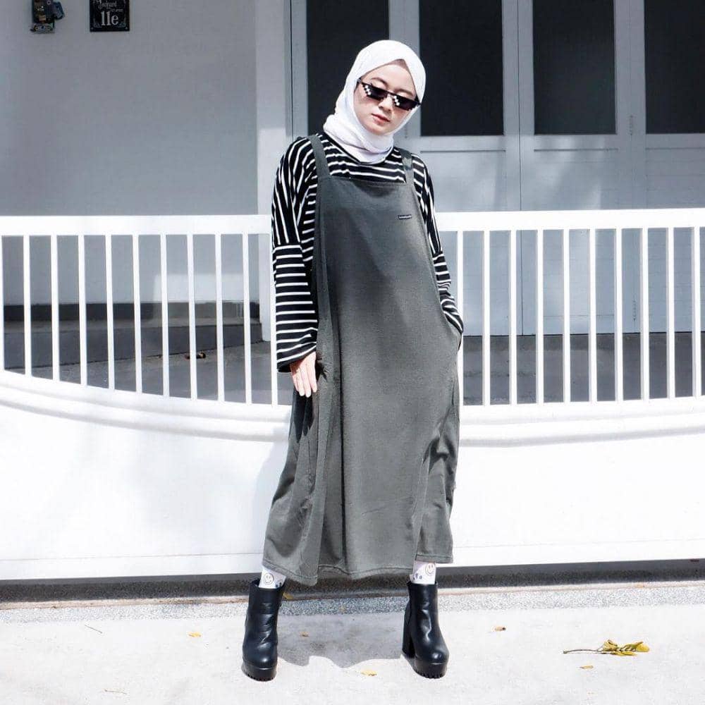 Outfit motif stripe ala Miara (instagram.com/mia_raaa)