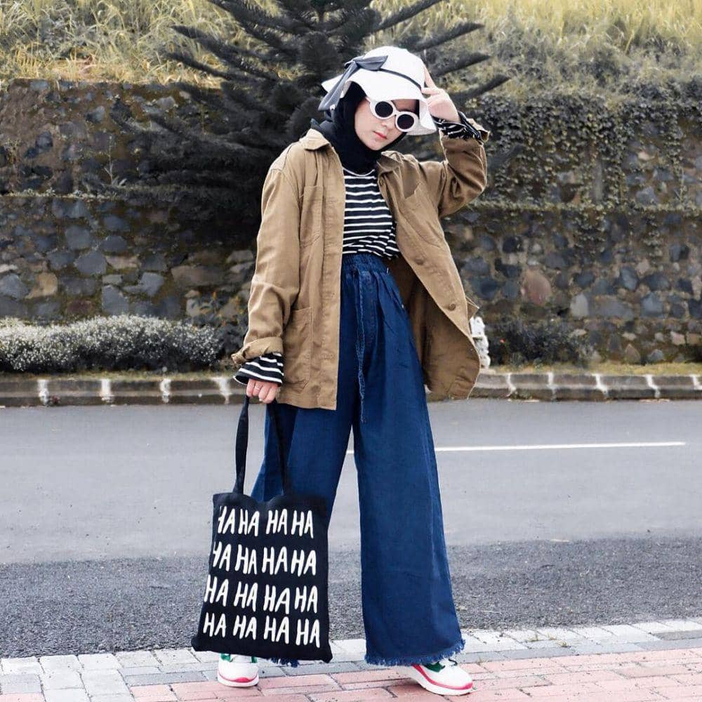 Outfit motif stripe ala Miara (instagram.com/mia_raaa)