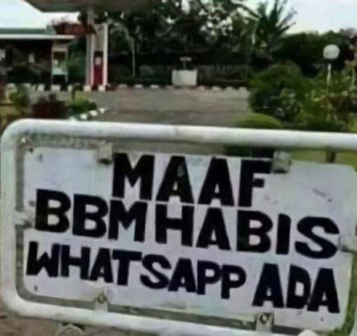 tulisan kocak stok barang kosong (twitter.com/nocontextwarung)