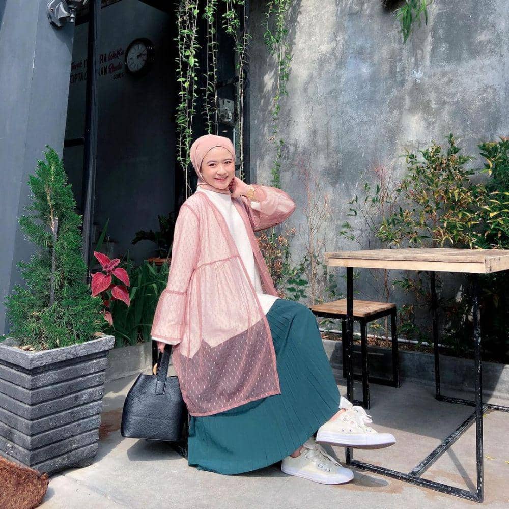 Padu padan rok ala Miara (instagram.com/mia_raaa)