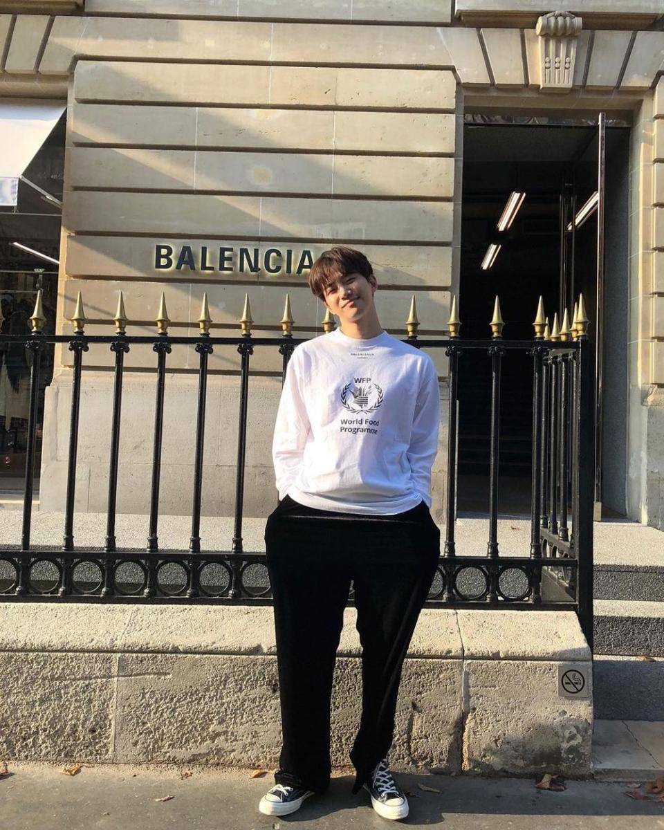ootd monokrom Junho 2PM (instagram.com/le2jh)