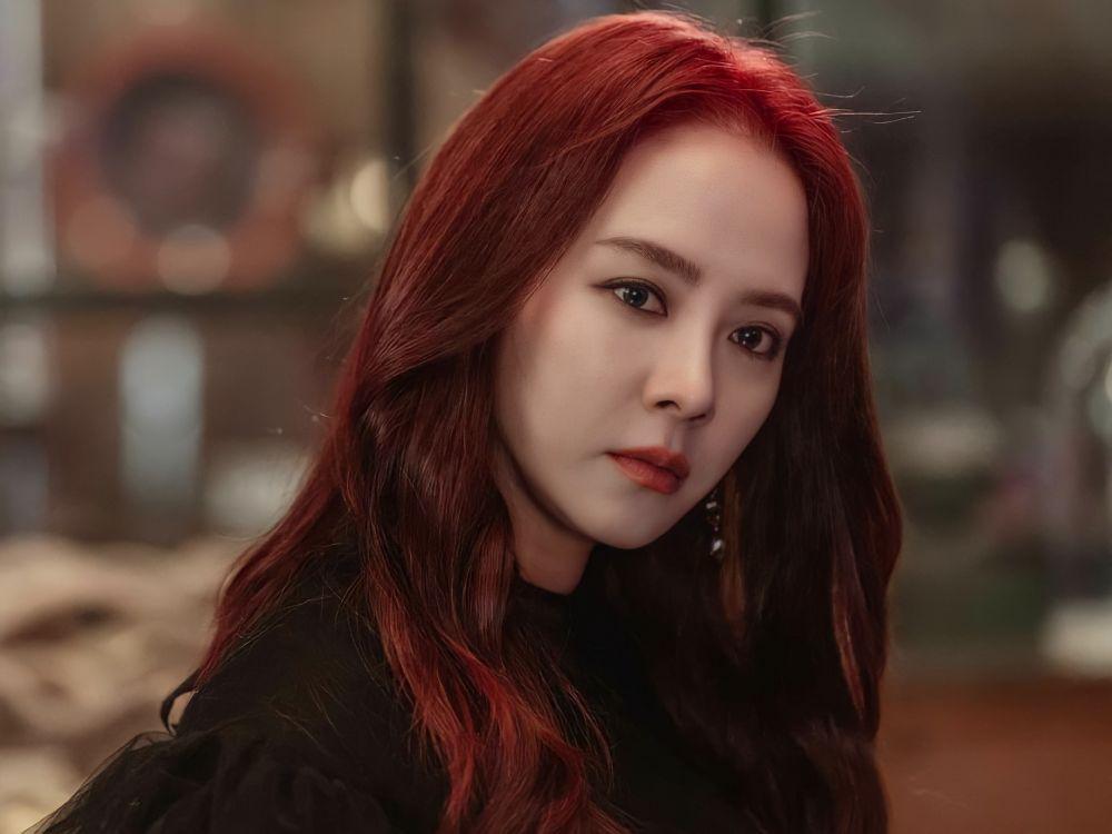 Jadi Penyihir, 9 Potret Karakter Song Ji Hyo di The Witch's Diner