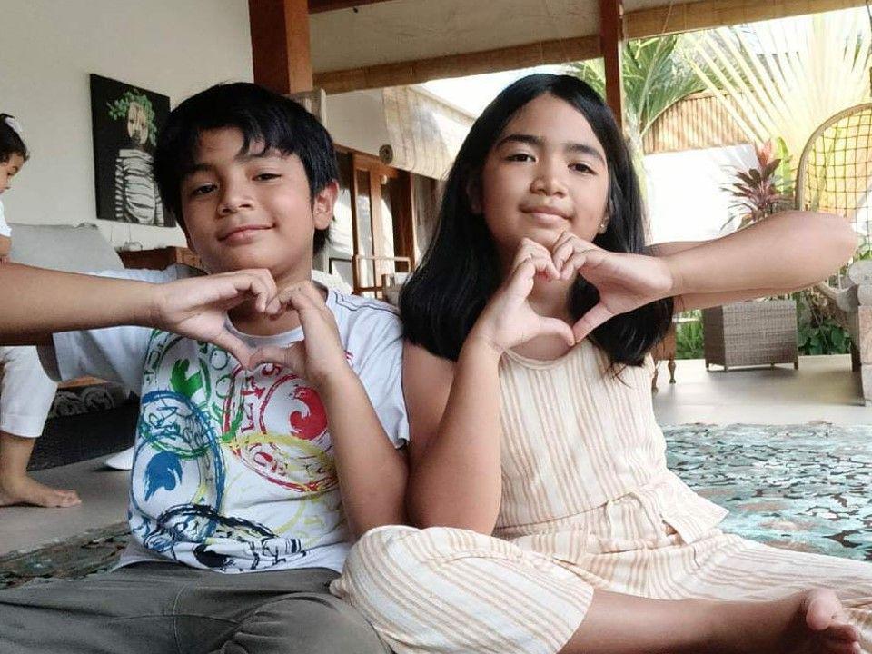 10 Potret Zio dan Aira, Anak Tommy Kurniawan, yang Jarang Disorot