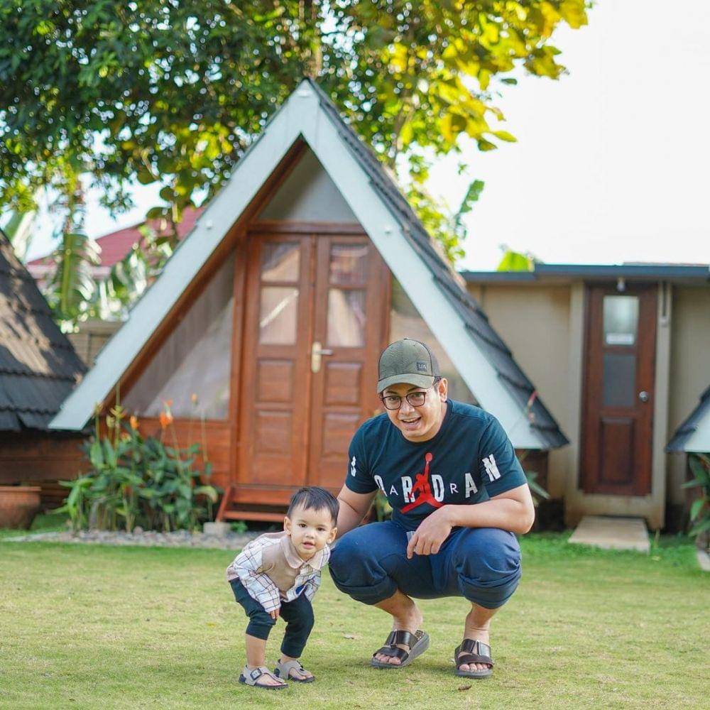 potret Tommy Kurniawan dan buah hati (instagram.com/lisyanurramii)