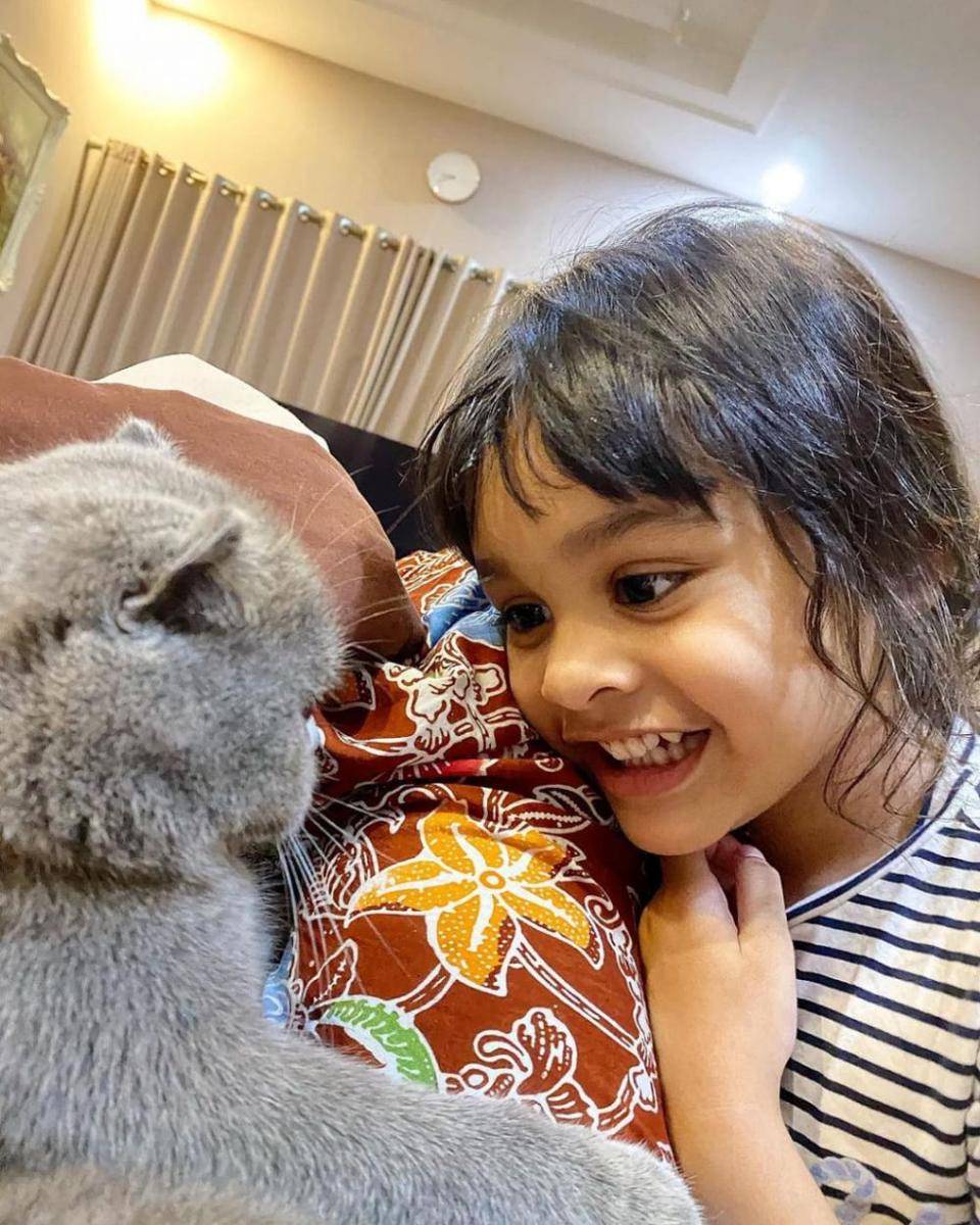 potret Hawa dan hewan peliharaan (instagram.com/shireensungkar)