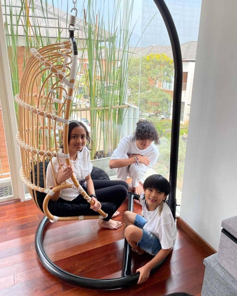 Mini memorial keluarga Sharena Delon untuk sang ayah (Instagram.com/mrssharena/)