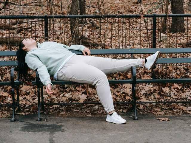 5 Penyebab Kamu Selalu Merasa Lelah dan Solusinya, Jangan Diabaikan!