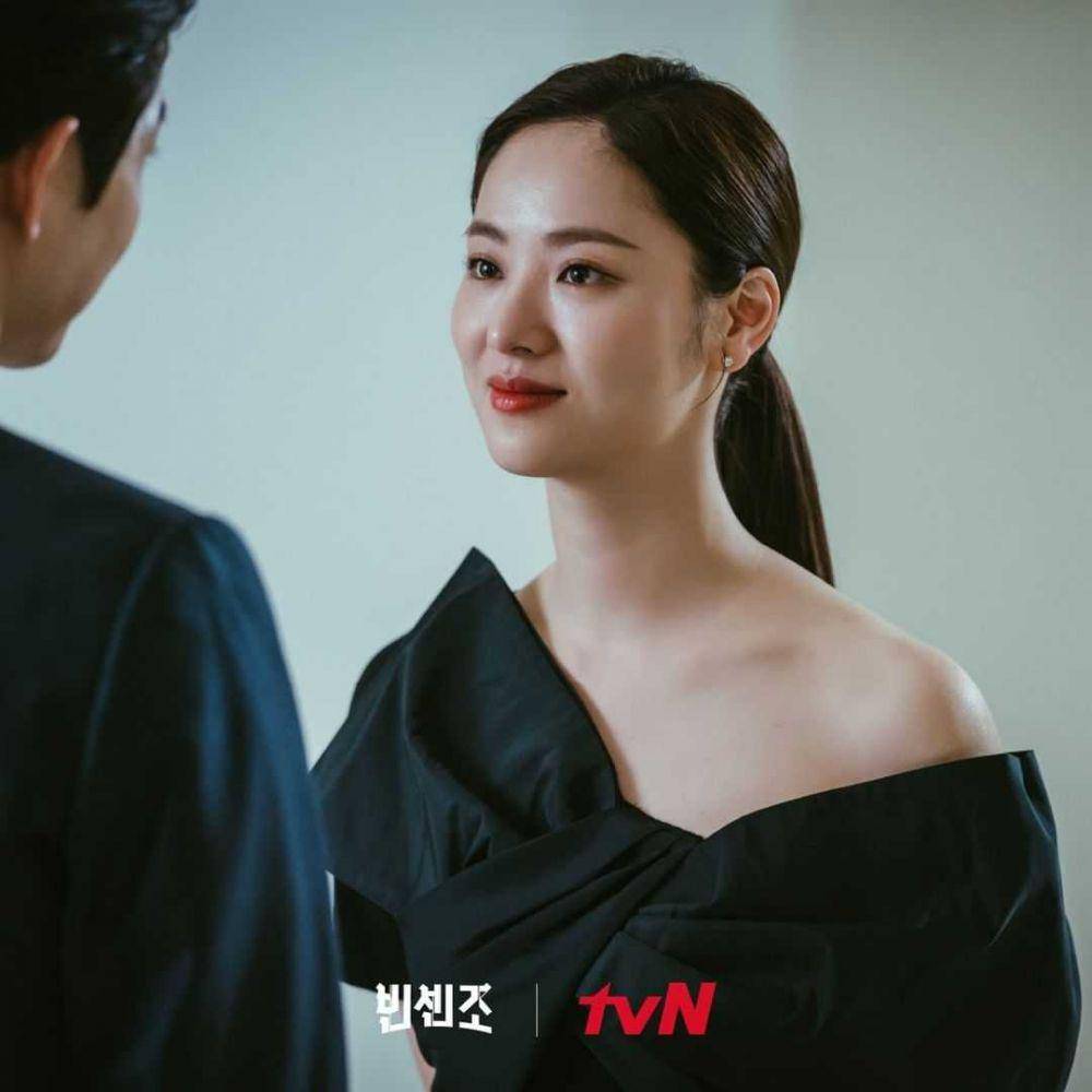 Jeon Yeo Been (instagram.com/tvndrama.official)