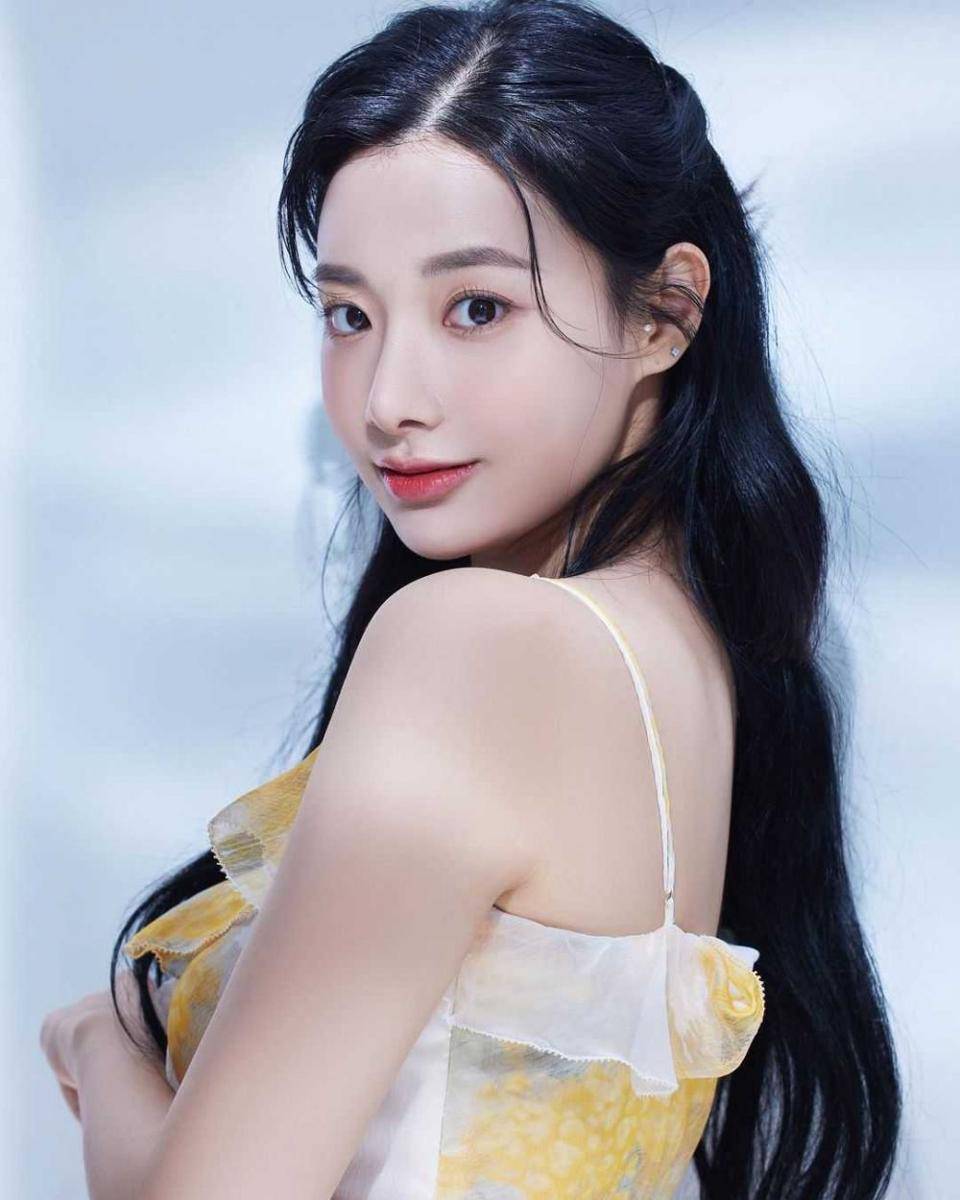 Lee Hyun Joo (instagram.com/hyun.joo_lee)