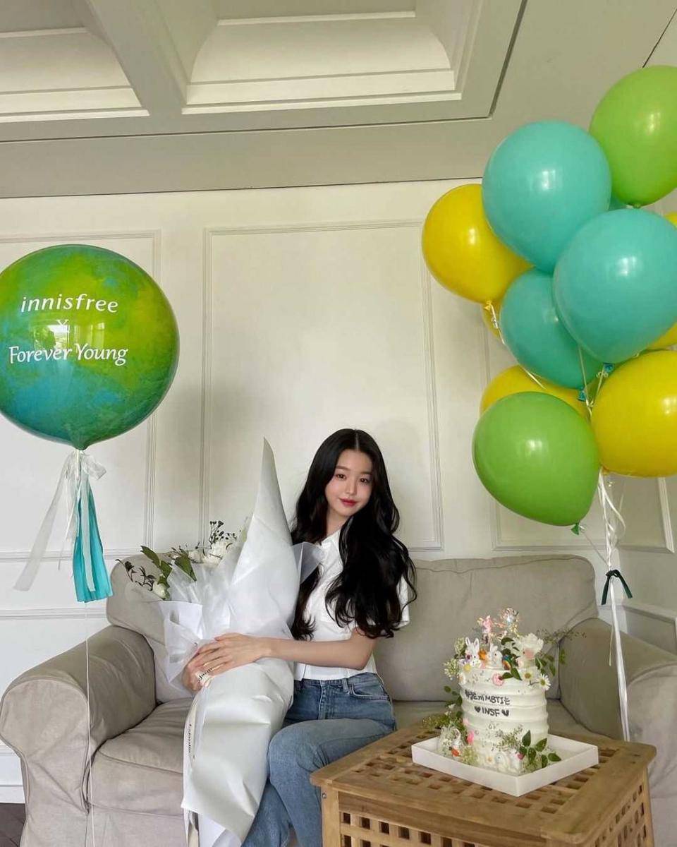 Jang Won Young (instagram.com/for_everyoung10)